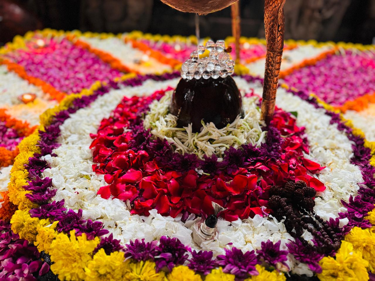 Shivling shringar at Omkareshwar
