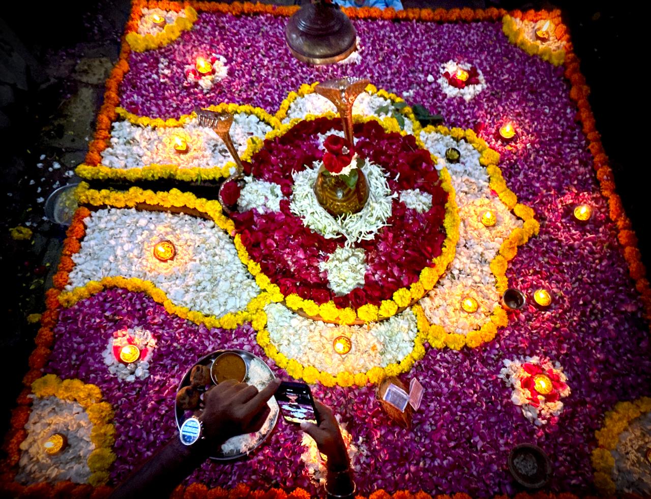 Shivling shringar at Omkareshwar Mahadev