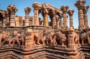 Ancient carved temples on the Mandhata parikrama
